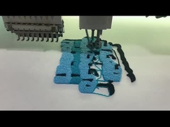 Los hombres con sudaderas cortadas con bordados angustiados