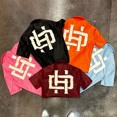 comprar Vestidos de calle personalizados Hip Hop Peso pesado angustiado Aplique Patch Zip Up Falsa chaqueta de cuero de PU camiseta para hombres online manufacture